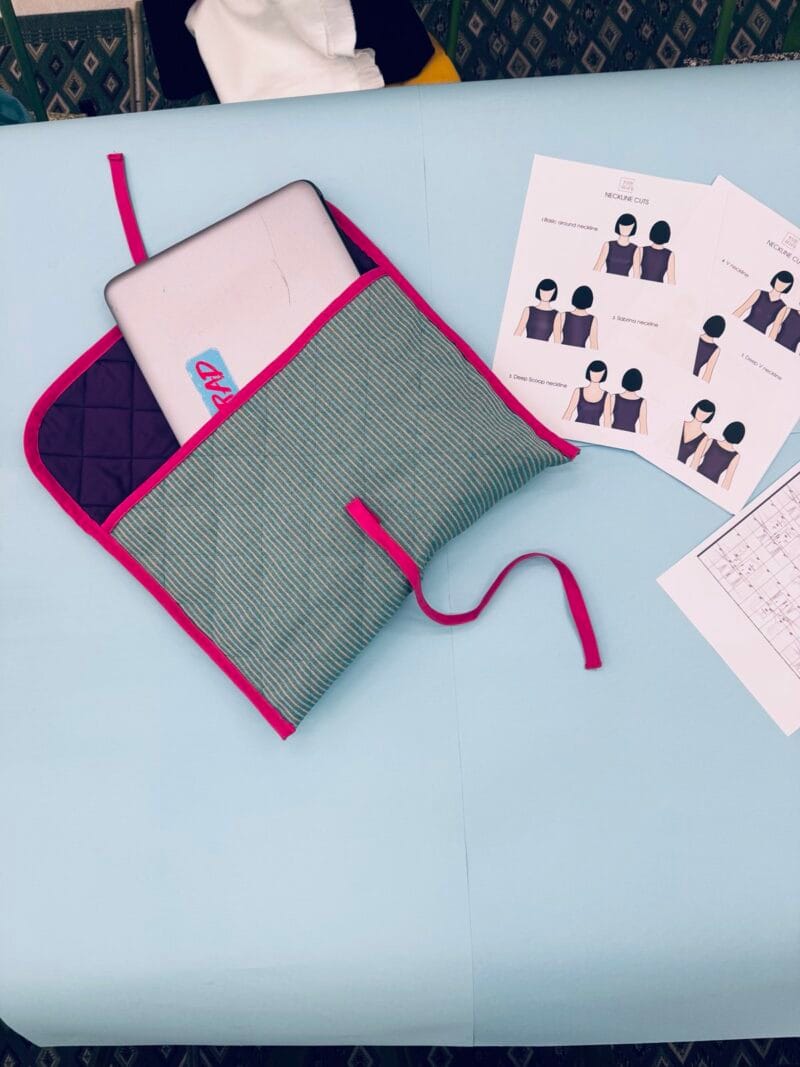 Folded laptop / book case - Image 11